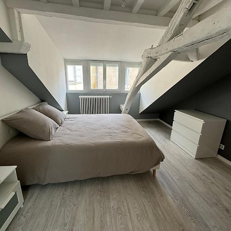 Appartement En Centre-Ville - Local Velos Disponible Mayenne Exterior photo