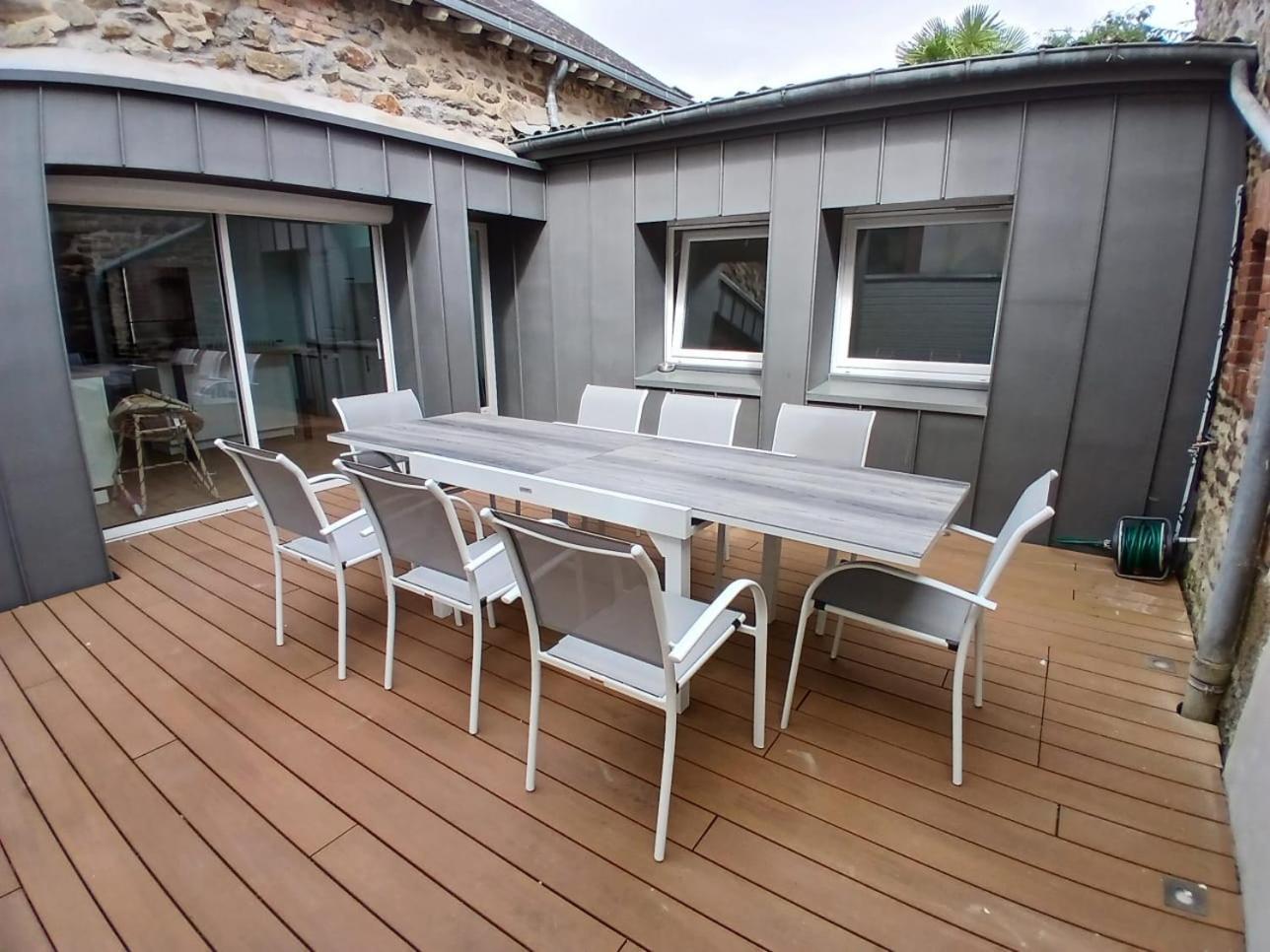 Appartement En Centre-Ville - Local Velos Disponible Mayenne Exterior photo