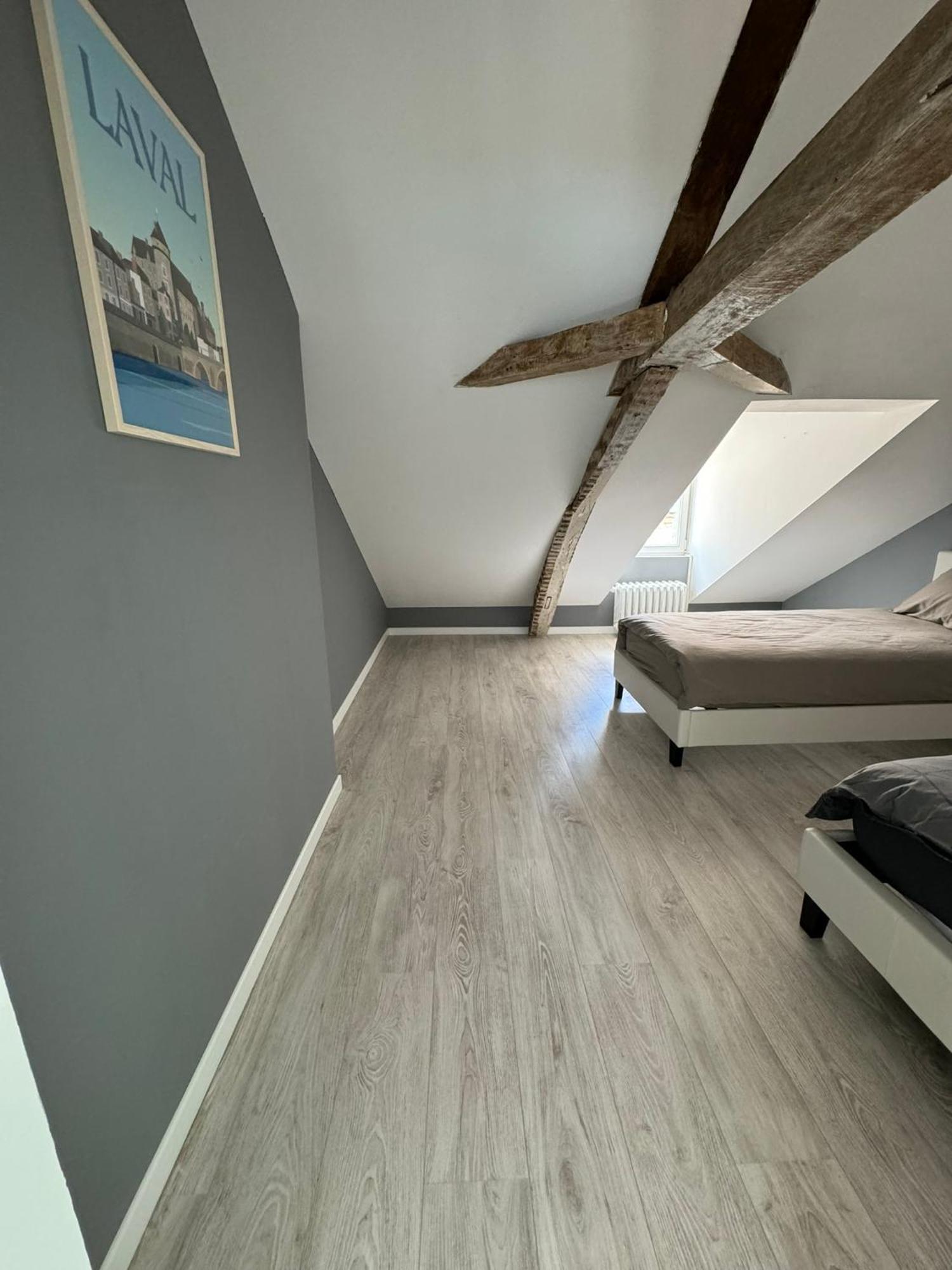 Appartement En Centre-Ville - Local Velos Disponible Mayenne Exterior photo