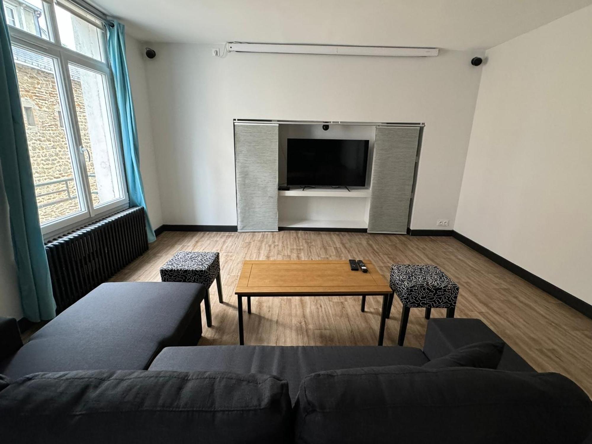 Appartement En Centre-Ville - Local Velos Disponible Mayenne Exterior photo