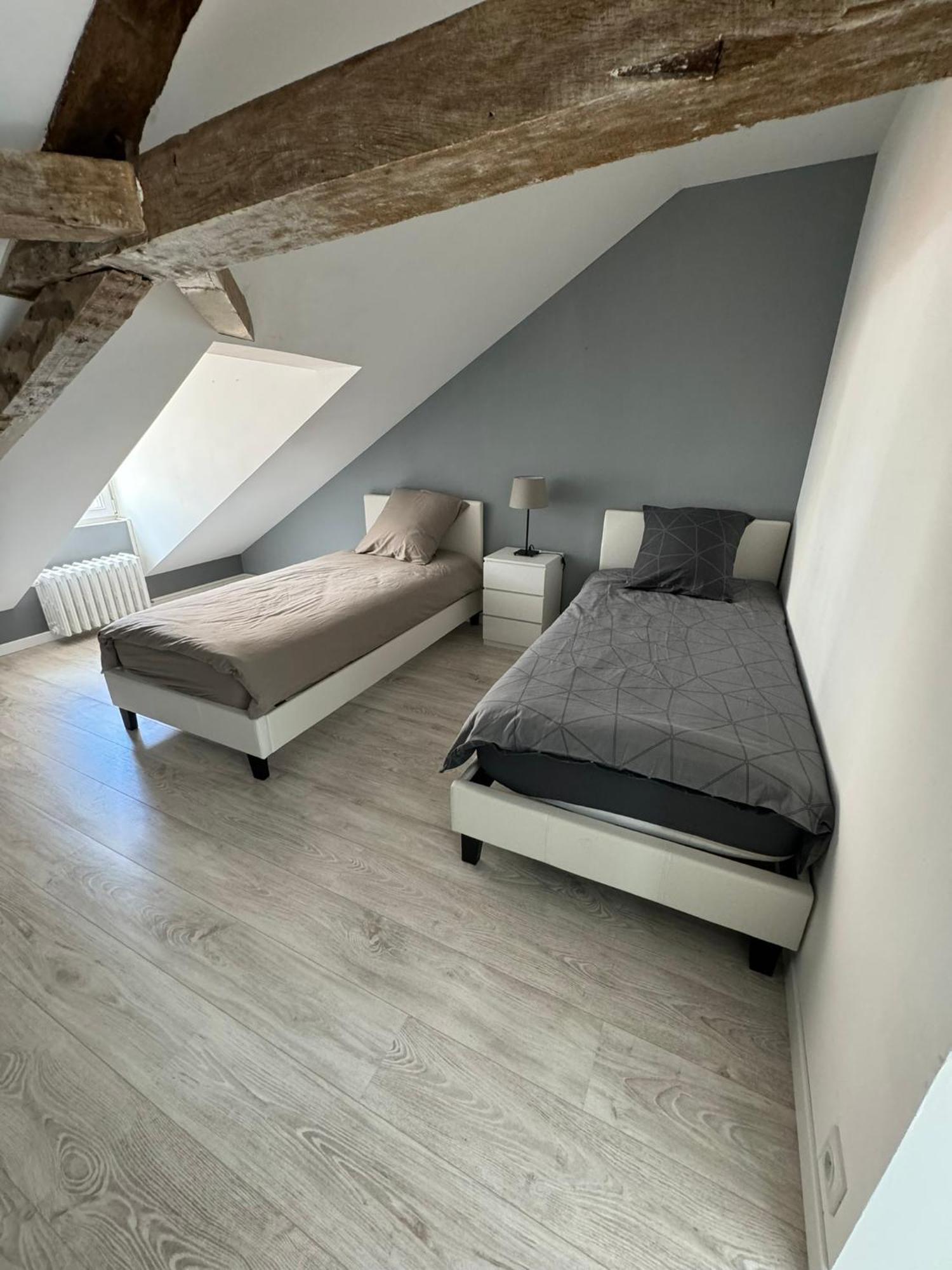 Appartement En Centre-Ville - Local Velos Disponible Mayenne Exterior photo